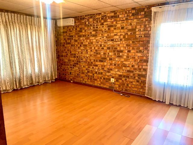 4 Bedroom Property for Sale in Universitas Ridge Free State